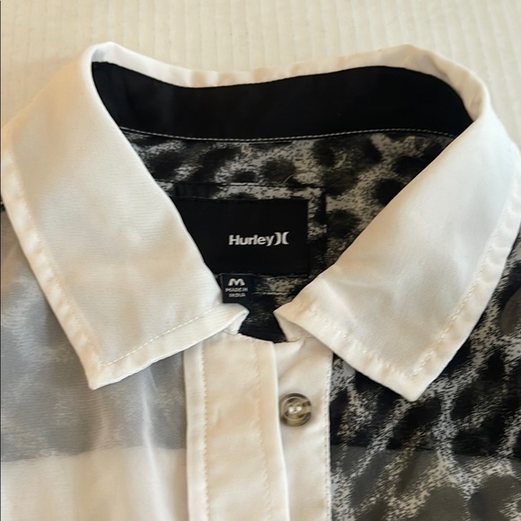 Hurley Black and White Tank Top with Bold Design - Picture 3 of 5